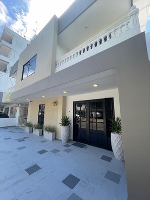 Front of property - Casa Gracia Hotel Boutique Cartagena (Cartagena)