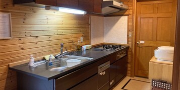 标准村舍, 露台, 庭院景观 | 办公桌