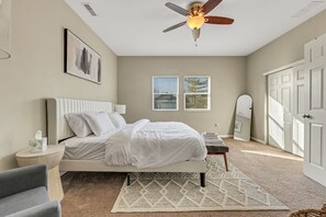 4 chambres, fer et planche à repasser, Wi-Fi, draps fournis