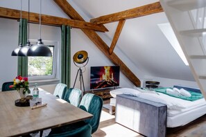 3 soverom, skrivebord, strykejern/-brett og wi-fi (inkludert)