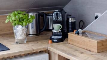 KĂŒhlschrank, Ofen, Herdplatte, GeschirrspĂŒler