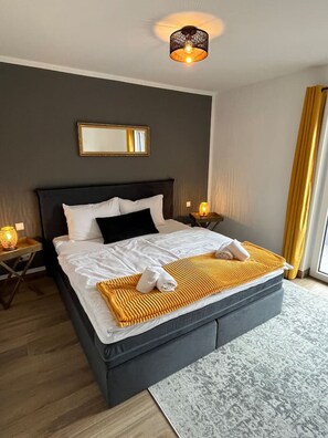 2 bedrooms, iron/ironing board, travel cot, WiFi