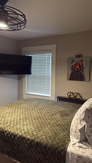 3 Schlafzimmer, Schreibtisch, Bügeleisen/Bügelbrett, WLAN