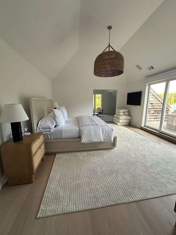 5 bedrooms, WiFi, bed sheets