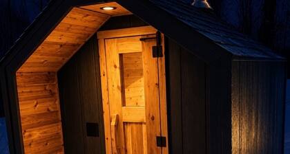 Cozy & Cute 2-bedroom Cabin minutes from Duluth with beautiful sandy beach