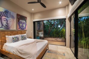 5 bedrooms, desk, iron/ironing board, travel crib