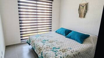 3 bedrooms, WiFi, bed sheets