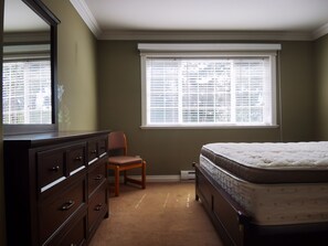 2 chambres, fer et planche à repasser, Wi-Fi, literie fournie