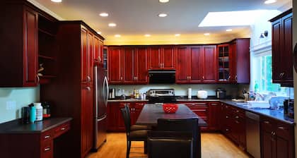 Eagle' house, Room #2