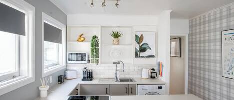 Microwave, oven, stovetop, dishwasher