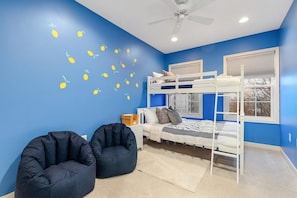 4 bedrooms, WiFi - Exceptional 4-BR Homestay near Rock Creek Park (Washington)