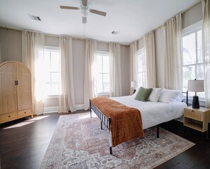 5 chambres, bureau, fer et planche à repasser, Wi-Fi gratuit