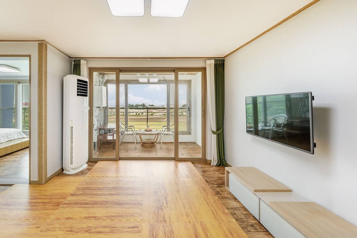 Basic Room, 3 Bedrooms (January Unit 7(BBQ)) | 1 bedroom, free WiFi