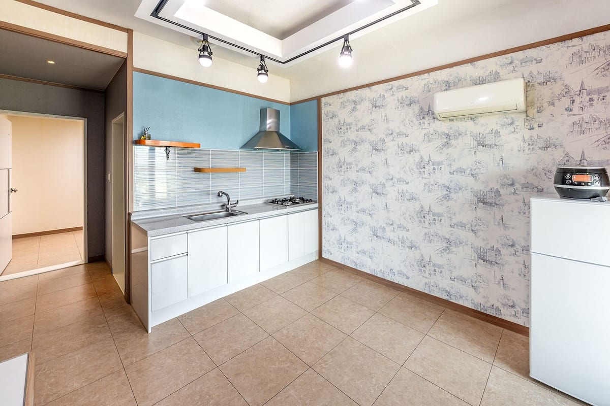 Basic Room, 1 Bedroom (Feb Room 102(pet/BBQ)) | 1 bedroom, WiFi (free)