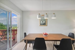 Dining - Family-Friendly Retreat near Cornell & Downtown (Ithaca)