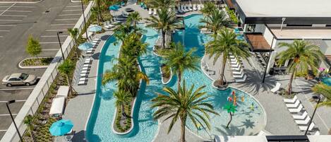 Een verwarmd zwembad