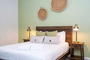 3 chambres, fer et planche à repasser, lit de bébé portatif, Wi-Fi