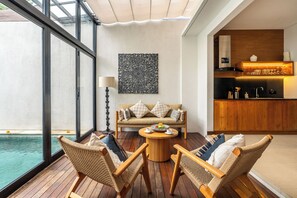 50-inch Smart TV with digital channels - Silk Umalas by Nagisa Bali (Kerobokan)