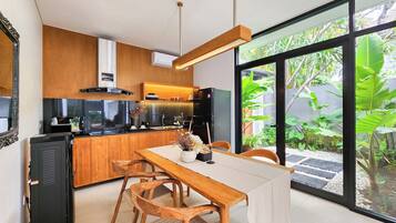 Fridge, microwave, oven, dishwasher