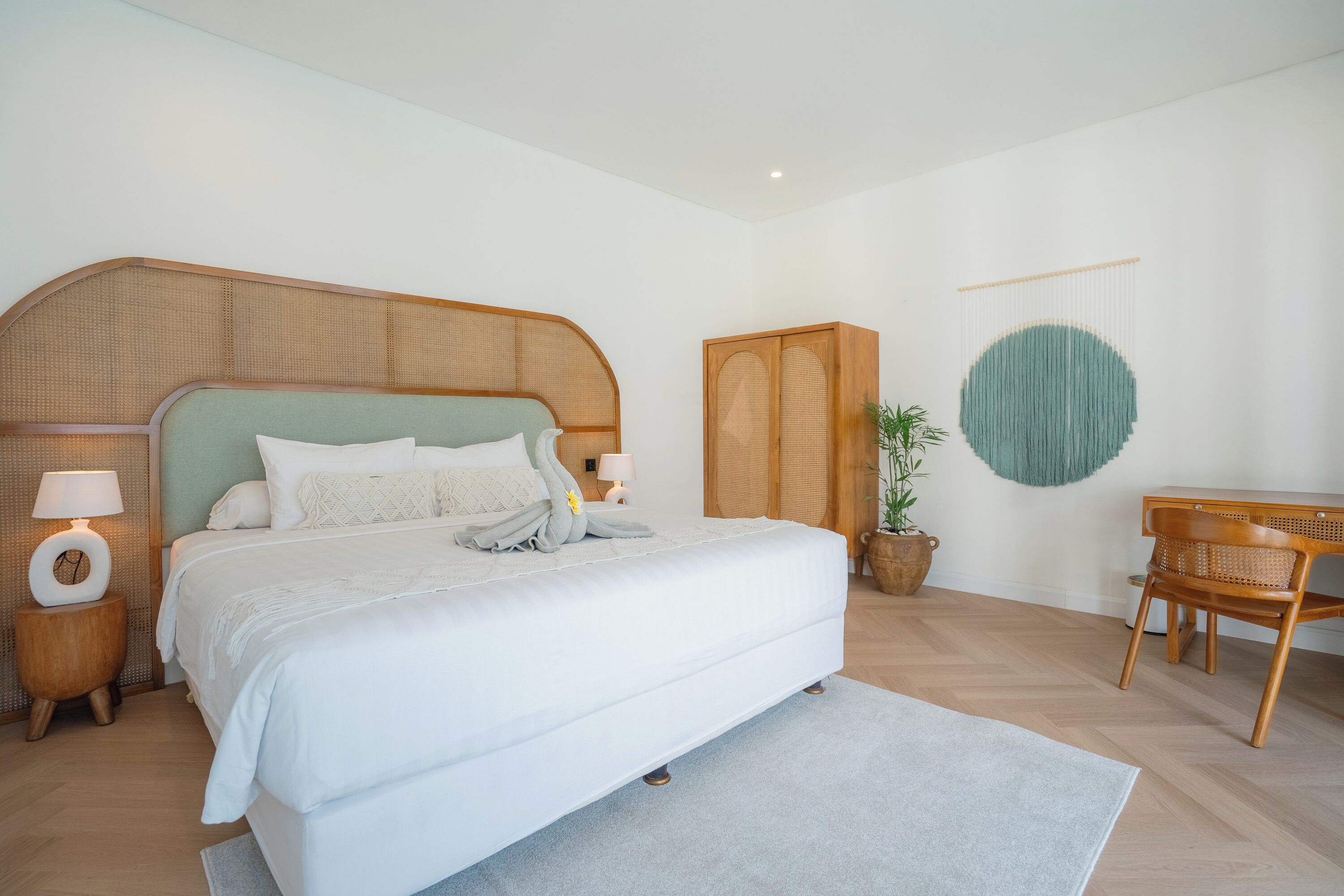 Superior Villa, 3 Bedrooms | In-room safe, desk, laptop workspace, blackout drapes