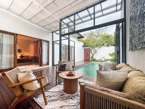 Silk Umalas by Nagisa Bali