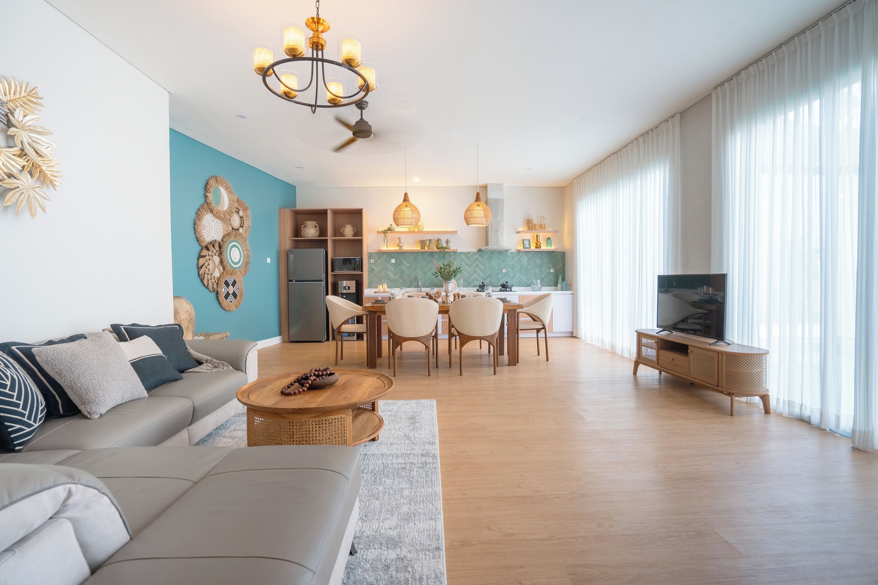 高级别墅, 3 间卧室 | 起居区 | 50-英寸智能电视（配备数码频道）