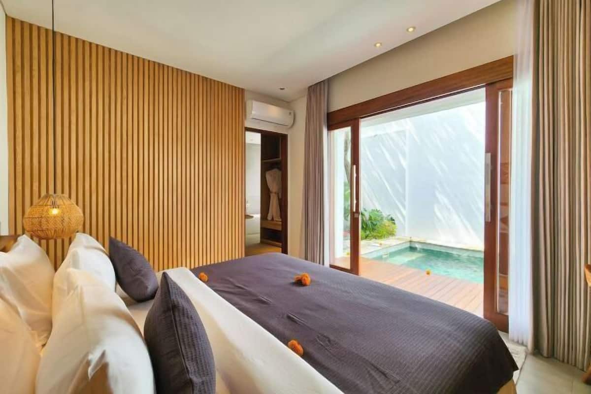 2 bedrooms, in-room safe, desk, laptop workspace