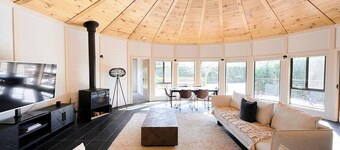 Great Family, small group or wedding getting ready space