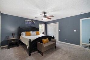 3 bedrooms, iron/ironing board, free WiFi, bed sheets