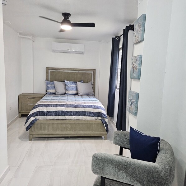 1 chambre, fer et planche à repasser, Wi-Fi, literie fournie