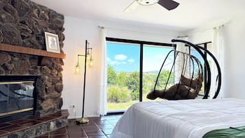 5 bedrooms, in-room safe, free WiFi, bed sheets