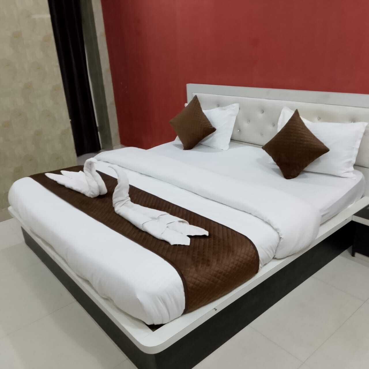 Deluxe Double Room | Free WiFi