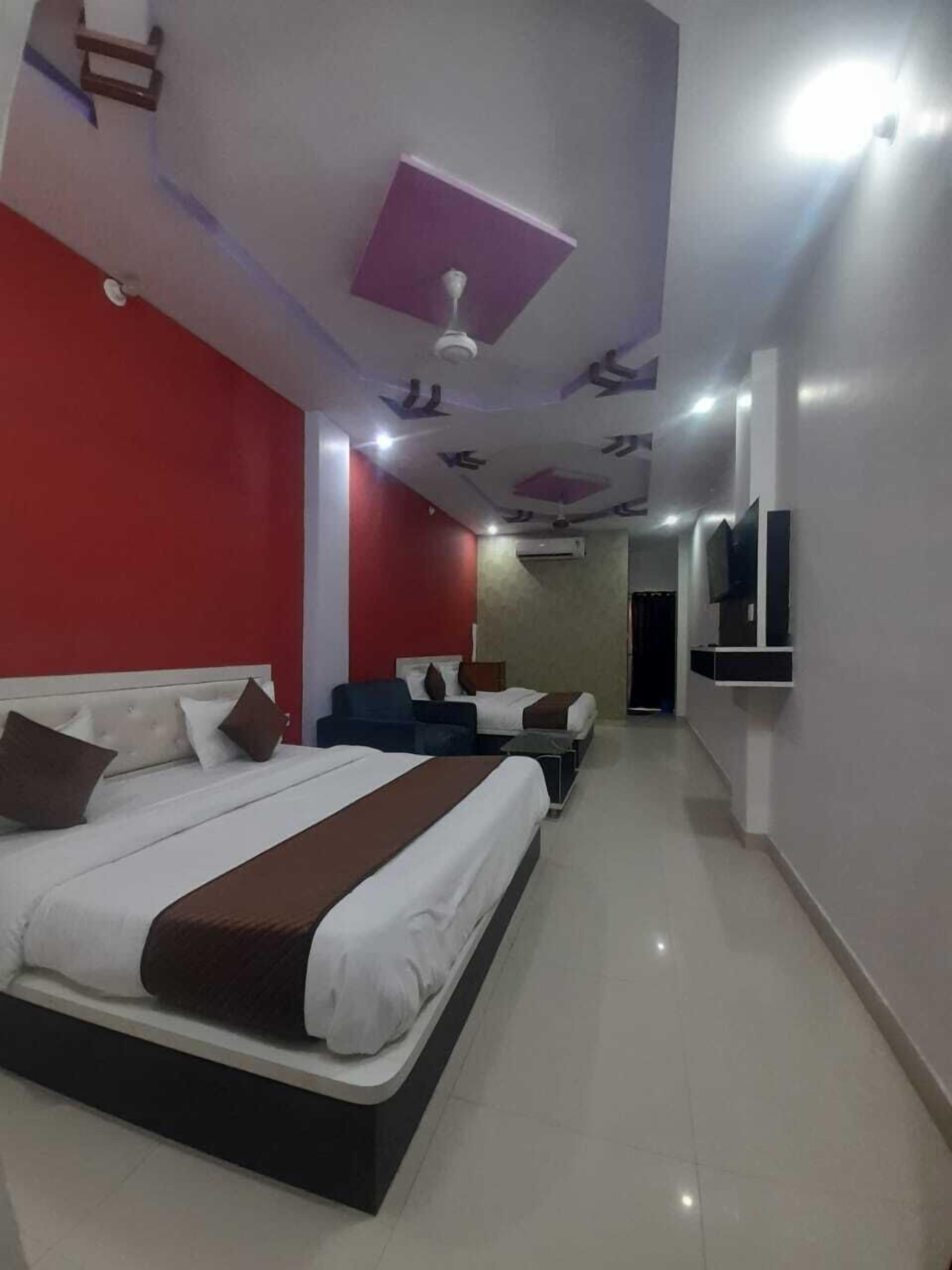 Family Room | Free WiFi