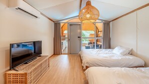 Quarto básico, 1 quarto (Glamping 01 (BBQ/Private Pool)) | 1 quarto, Wi-Fi de cortesia