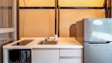 Habitación básica, 1 habitación (Glamping 10) | 1 dormitorio y wifi gratis