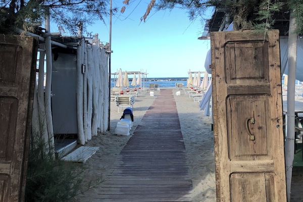 Strand