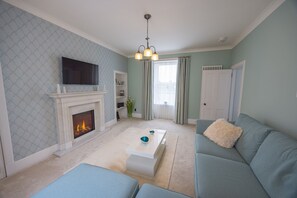 Télévision, chaîne hi-fi