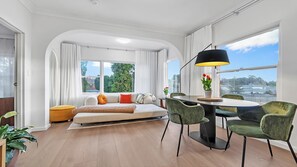 Dining - Archies, Bowral - modern, peaceful, close to town (Bowral)