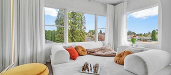 Archies, Bowral - modern, peaceful, close to town