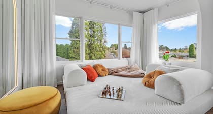 Archies, Bowral - modern, peaceful, close to town