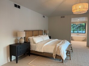 4 soverom, strykejern/-brett, wi-fi og sengetøy