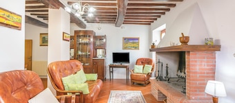 Appartment With Pool And Garden, Panicale, Italy