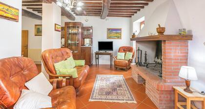 Appartment With Pool And Garden, Panicale, Italy
