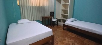 Plaza Jungle Hostel