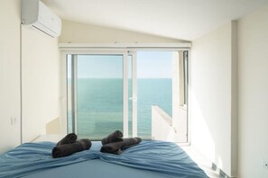 Apartment - Exclusive Seafront Duplex With Jacuzzi (Rrashbull)