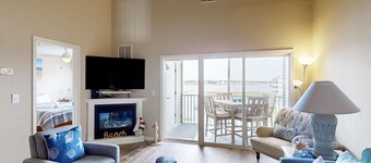 Bethany Bay 3rd floor condo w/pool, hot tub, tennis court, on-site golf