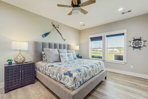 4 habitaciones, tabla de planchar con plancha, internet y ropa de cama 