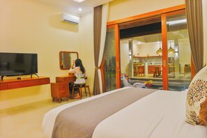 2 habitaciones, escritorio, tabla de planchar con plancha y wifi gratis
