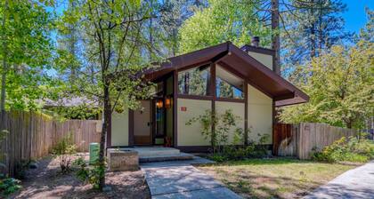 2 bed/ 2 bath single story condo in the heart of Graeagle Meadows