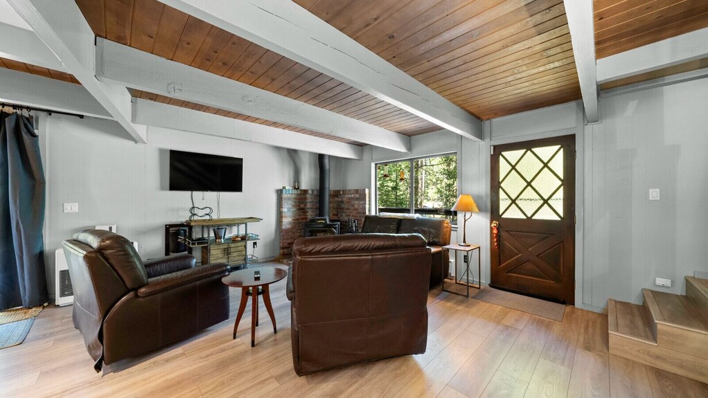 Escape To Tranquility In This Beautiful Forest-edge Retreat - Graeagle, CA